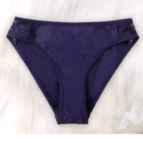 NWOT Fashion World Women Bikini Crochet Swimsuit Bottom, Womens Size Medium - Picture 5 of 8